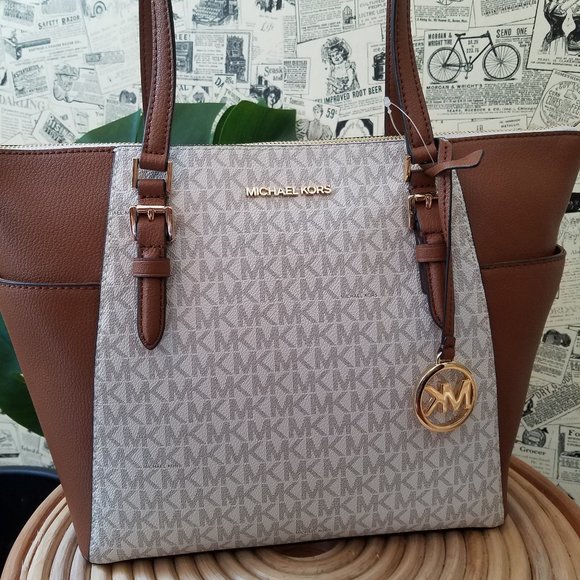 Michael Kors Handbags - Vanilla Large charlotte Tote Michael Kors NWT